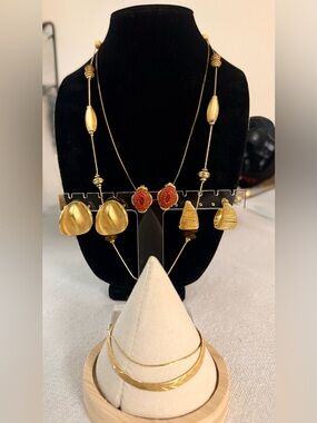Gold-Tone Multi-Pair Earrings,bracelet and necklace lot couple stamped Korea